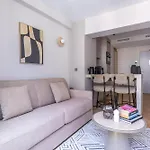Quartier Libre Opera Apartahotel 5*