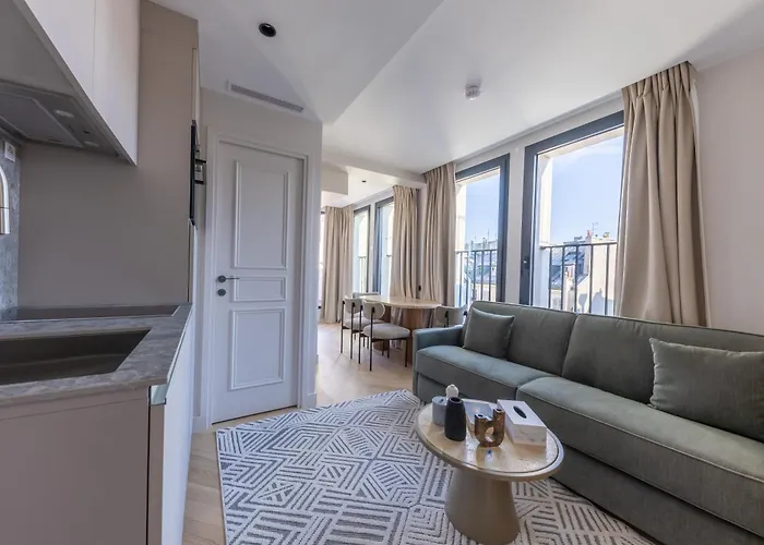Quartier Libre Opera Aparthotel 5*