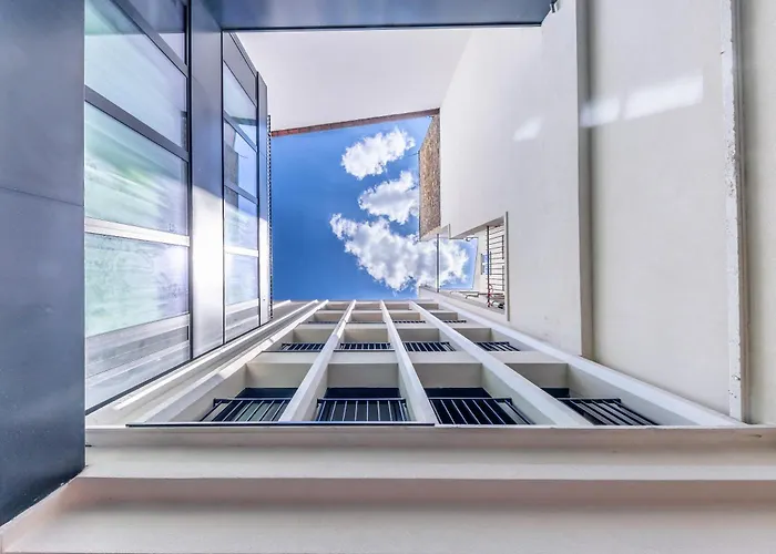 Quartier Libre Opera Apartahotel 5*